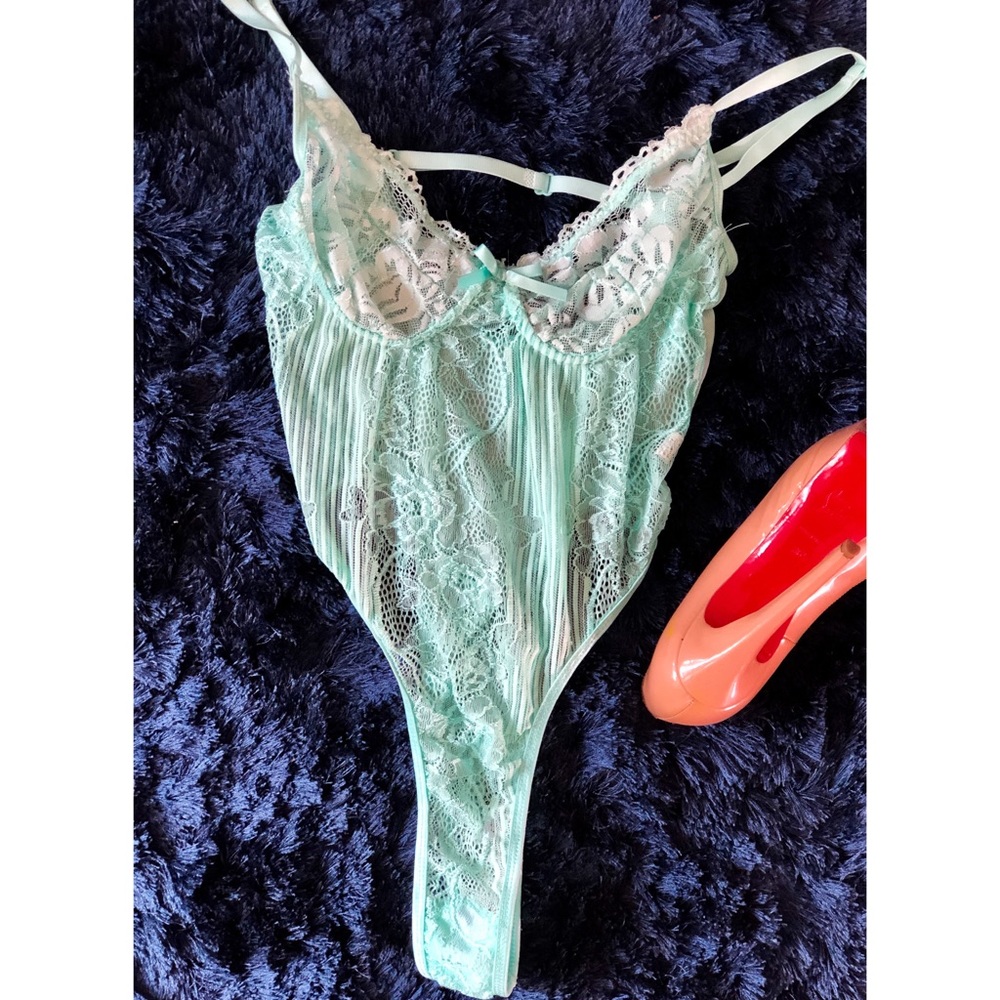 Mint Green Sheer Lace Bodysuit | MED